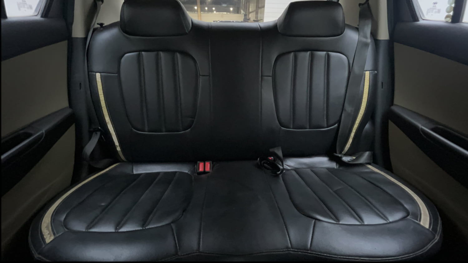 Used 2014 Hyundai i20 Magna 1.2 Petrol Manual interior REAR SEAT CONDITION VIEW