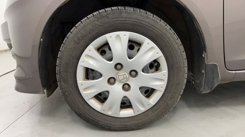 Used 2015 Honda Amaze 1.2 S i-VTEC Petrol Manual tyres LEFT FRONT TYRE RIM VIEW
