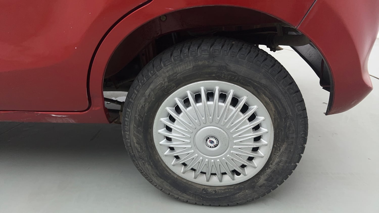Used 2013 Maruti Suzuki Alto 800 Lxi Petrol Manual tyres LEFT REAR TYRE RIM VIEW