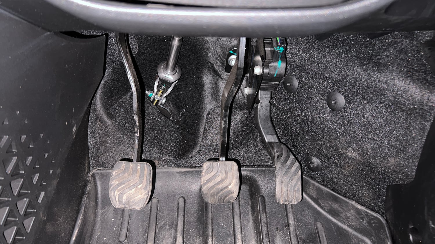 Used 2025 Renault Kiger RXL Petrol Manual interior PEDALS VIEW