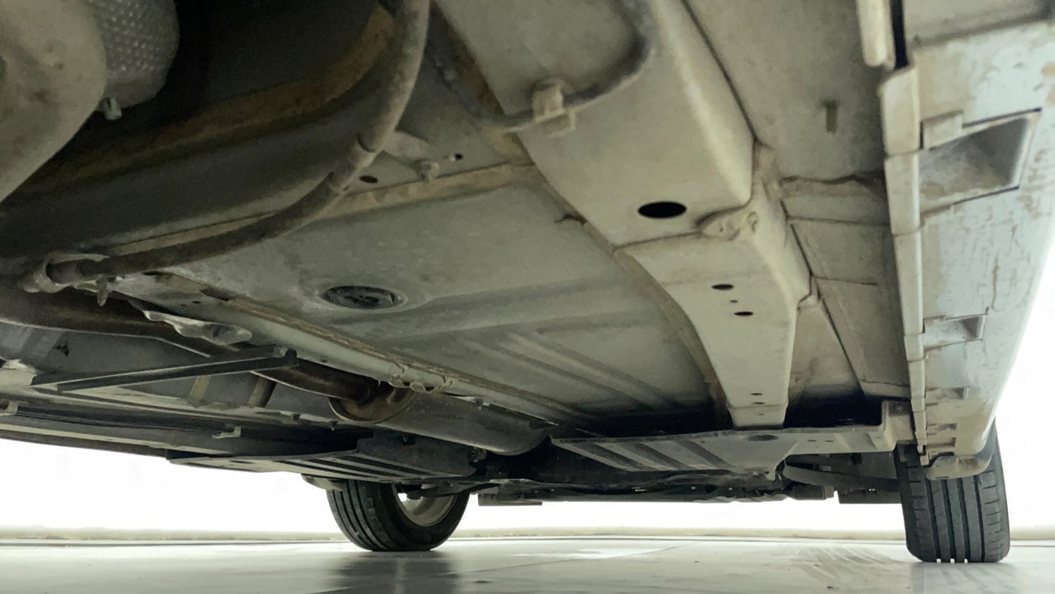 Used 2023 Maruti Suzuki Baleno Alpha AGS Petrol Automatic extra REAR RIGHT UNDERBODY VIEW