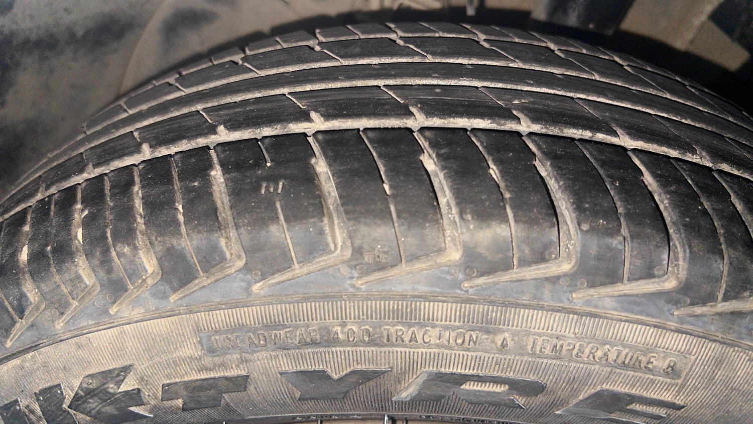 Used 2025 Tata Tiago XE Petrol Manual tyres LEFT FRONT TYRE TREAD VIEW