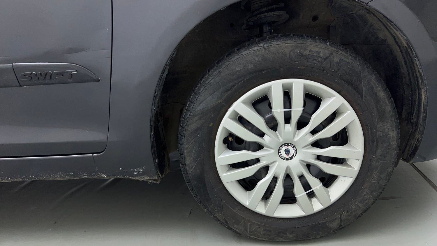 Used 2016 Maruti Suzuki Swift VXi Petrol Manual tyres RIGHT FRONT TYRE RIM VIEW