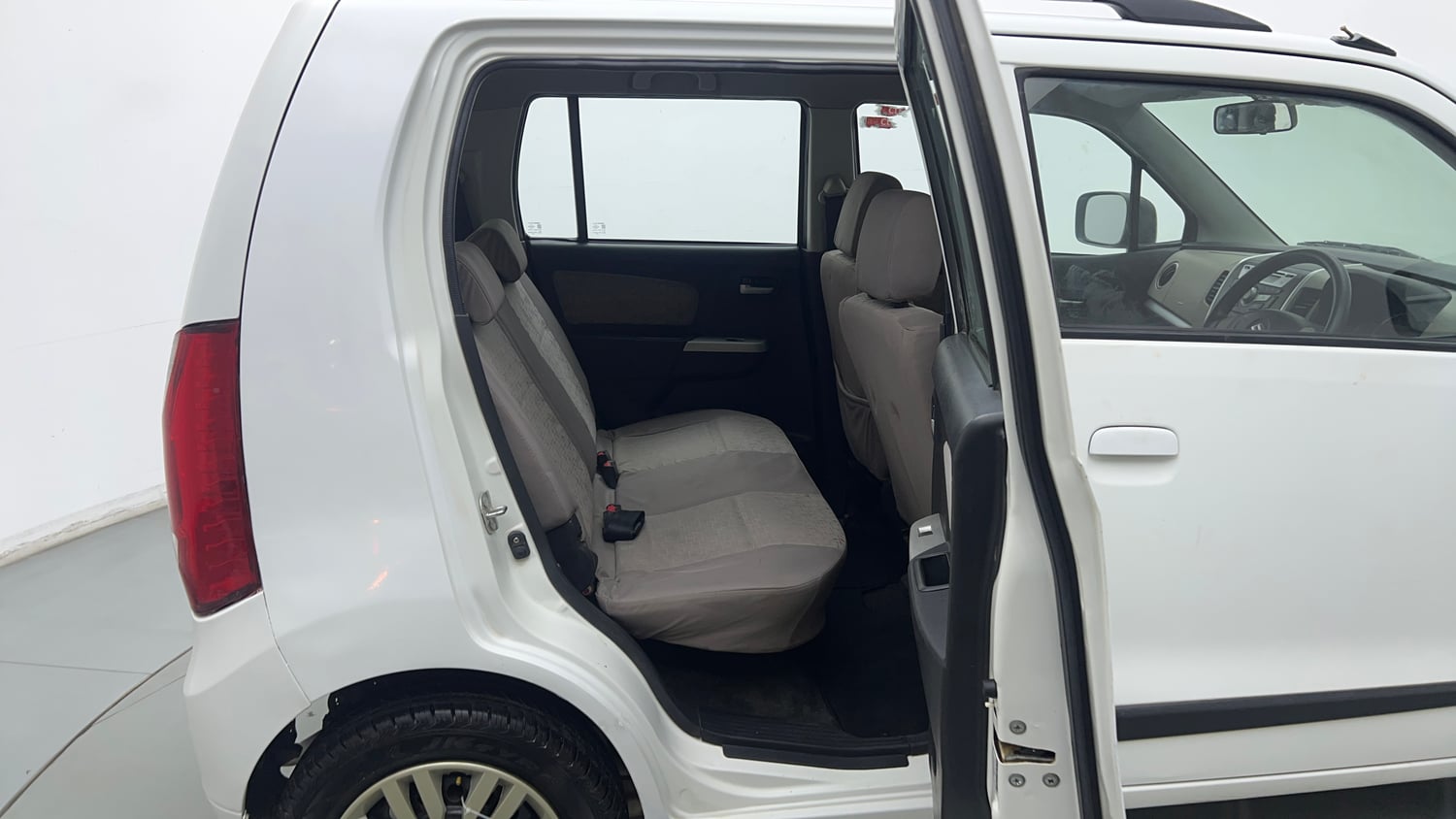 Used 2015 Maruti Suzuki Wagon R VXI Petrol Manual interior RIGHT SIDE REAR DOOR CABIN VIEW