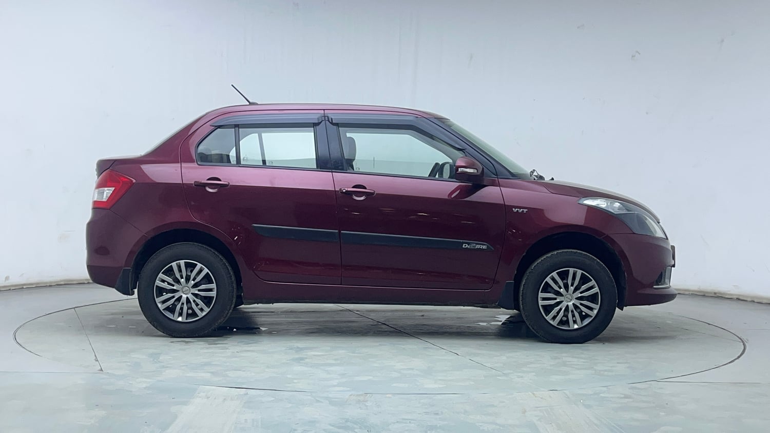 Used 2016 Maruti Suzuki Swift VXi Petrol Manual exterior RIGHT SIDE VIEW