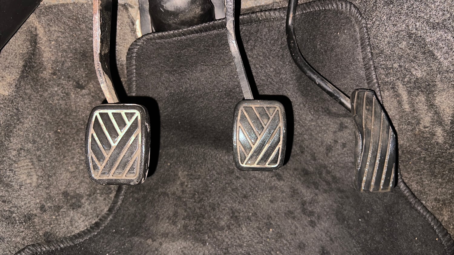 Used 2015 Maruti Suzuki Wagon R VXI Petrol Manual interior PEDALS VIEW