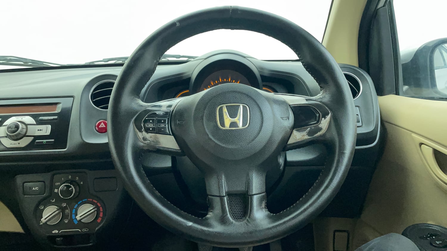 Used 2014 Honda Amaze 1.2 S i-VTEC Petrol Manual interior STEERING VIEW