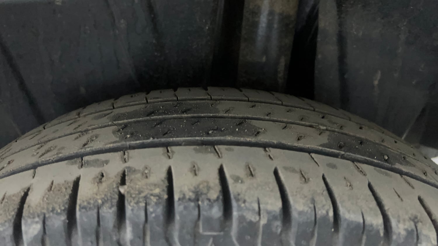 Used 2022 Maruti Suzuki XL6 Alpha AT Petrol Petrol Automatic tyres LEFT REAR TYRE TREAD VIEW