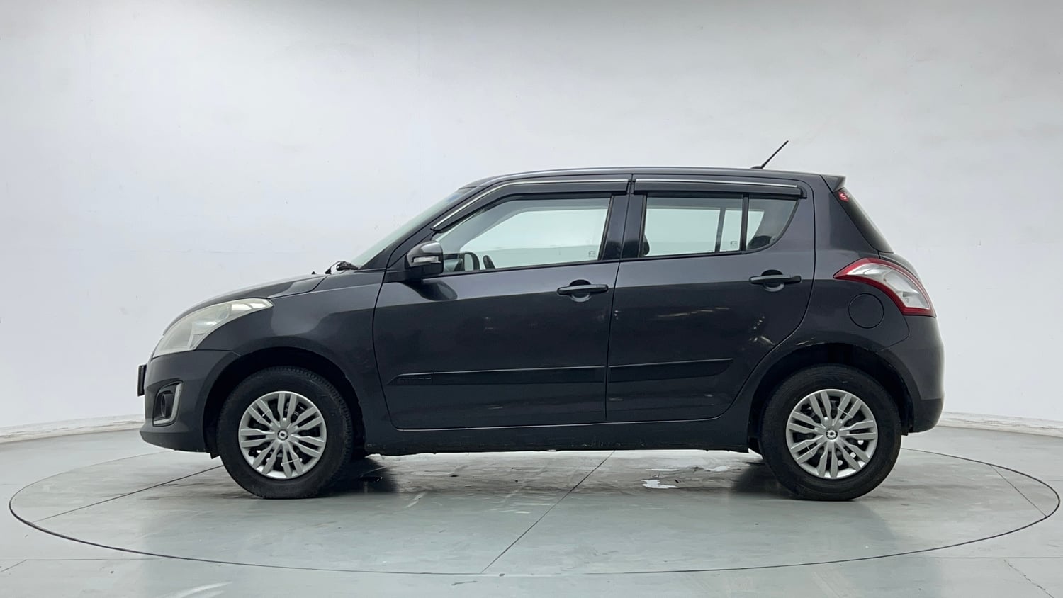 Used 2016 Maruti Suzuki Swift VXi Petrol Manual exterior LEFT SIDE VIEW