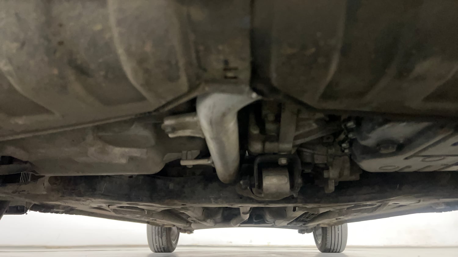 Used 2016 Hyundai Verna 1.6 CRDI S AT Diesel Automatic extra FRONT LEFT UNDERBODY VIEW