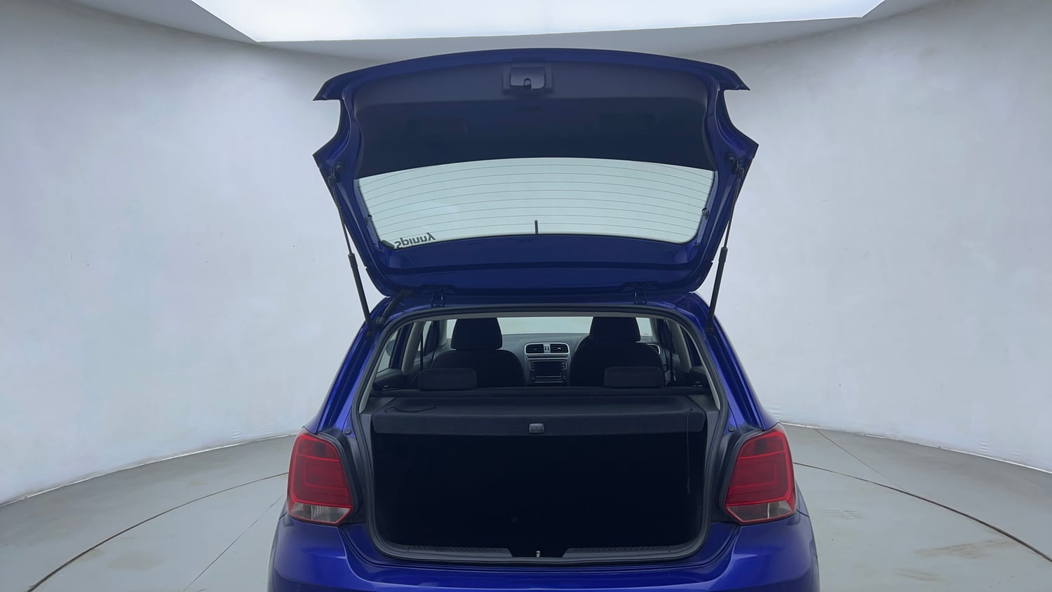 Used 2019 Volkswagen Polo Highline Plus 1.0 (P) 16 Alloy Petrol Manual interior DICKY DOOR OPEN VIEW