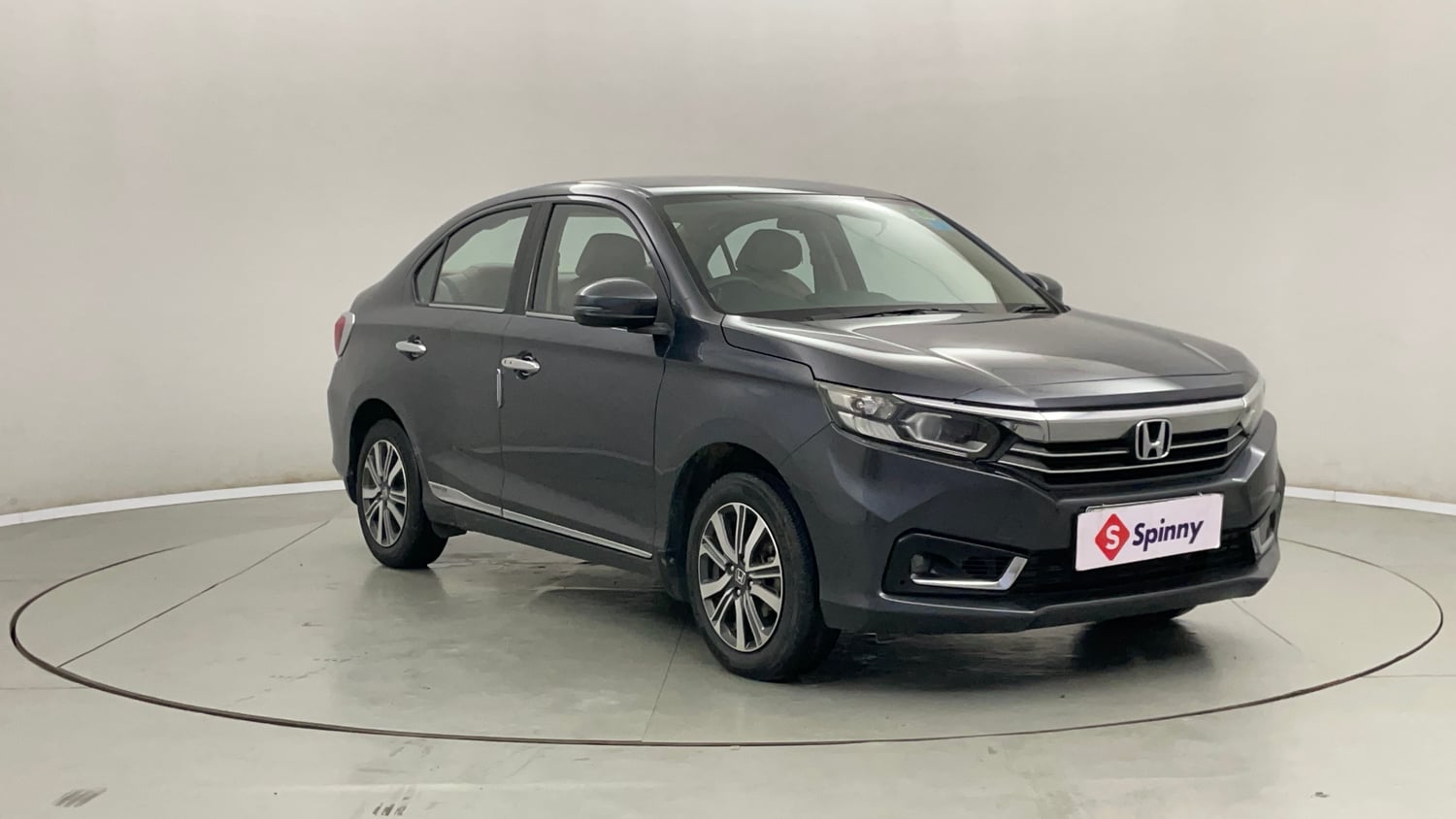 Used 2023 Honda Amaze VX MT 1.2 Petrol Petrol Manual exterior RIGHT FRONT CORNER VIEW