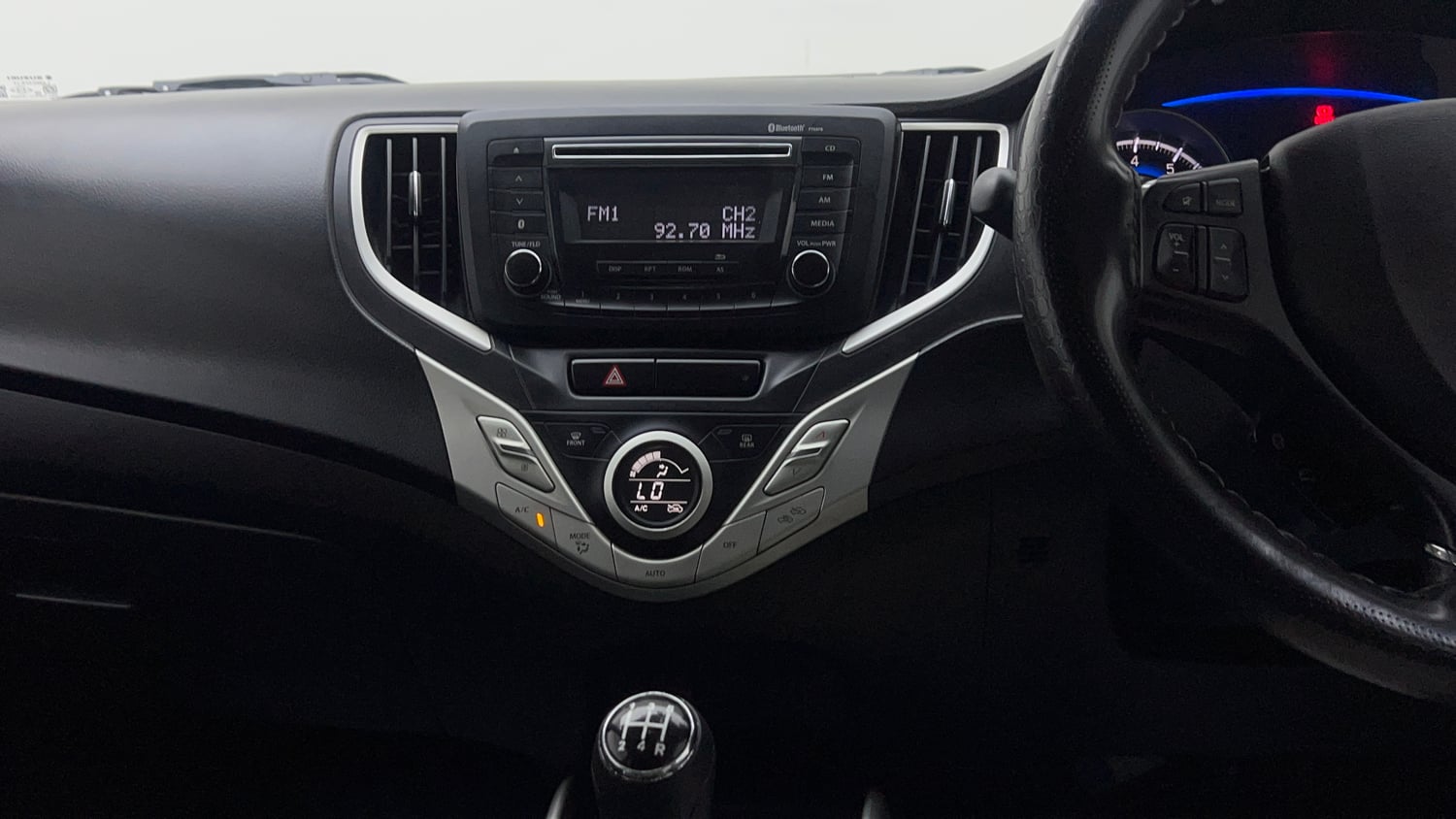 Used 2018 Maruti Suzuki Baleno Delta 1.2 Petrol Manual interior MUSIC SYSTEM & AC CONTROL VIEW