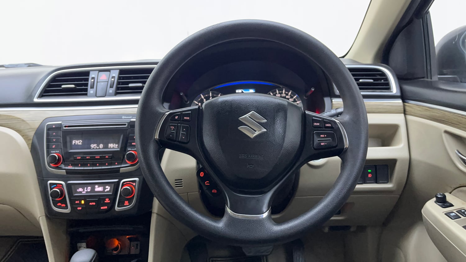 Used 2018 Maruti Suzuki Ciaz Zeta Hybrid 1.5 AT Petrol Automatic interior STEERING VIEW