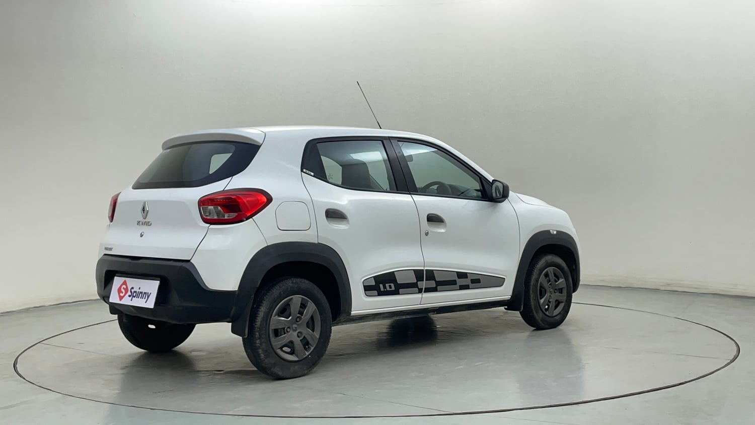 Used 2018 Renault Kwid 1.0 RXL Petrol Manual exterior RIGHT REAR CORNER VIEW