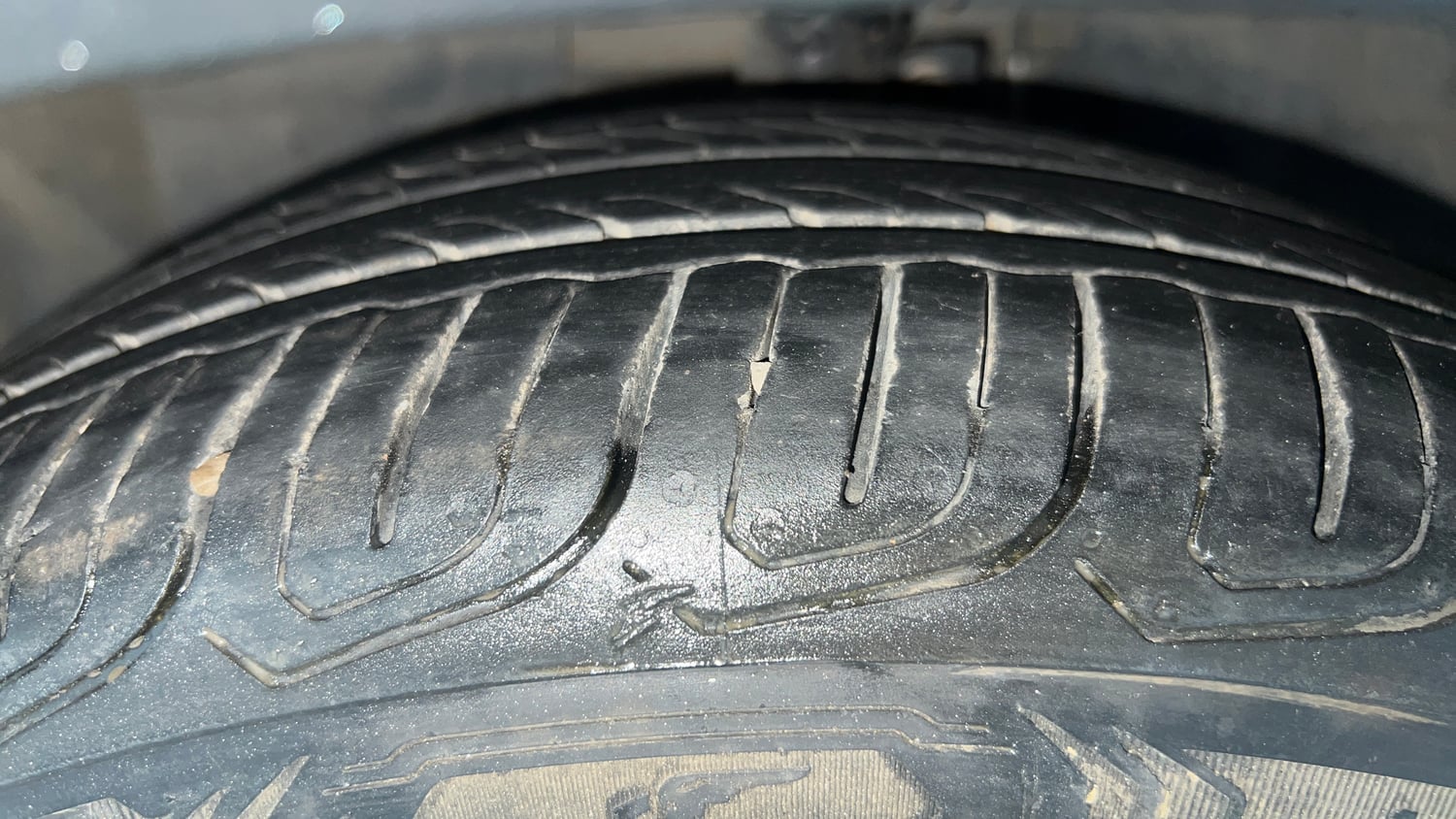 Used 2019 Ford Freestyle Titanium 1.2 Ti-VCT Petrol Manual tyres LEFT FRONT TYRE TREAD VIEW