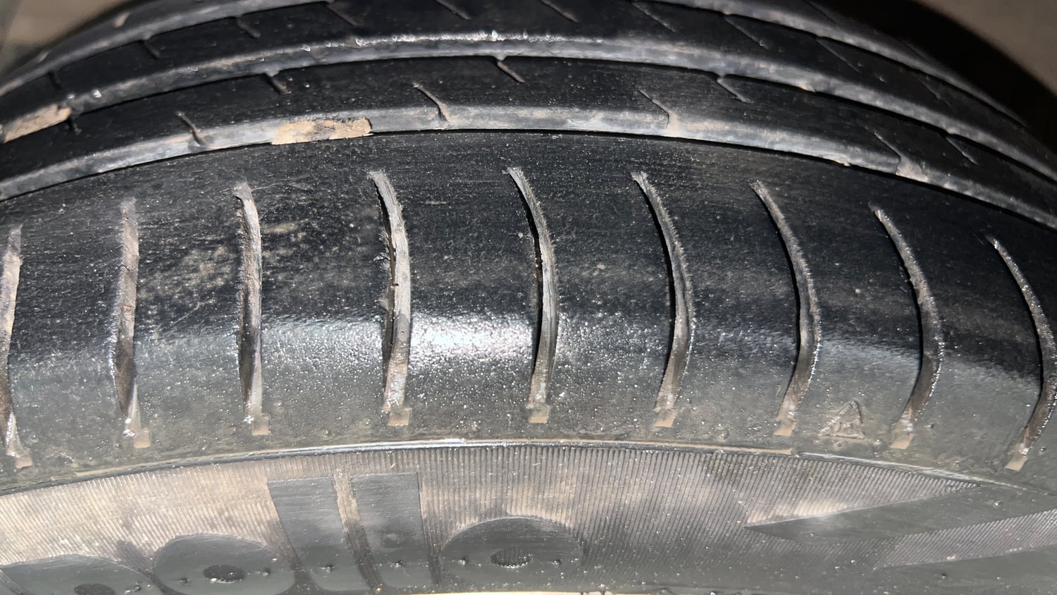Used 2015 Hyundai Grand i10 Asta 1.2 Kappa VTVT Petrol Manual tyres LEFT FRONT TYRE TREAD VIEW