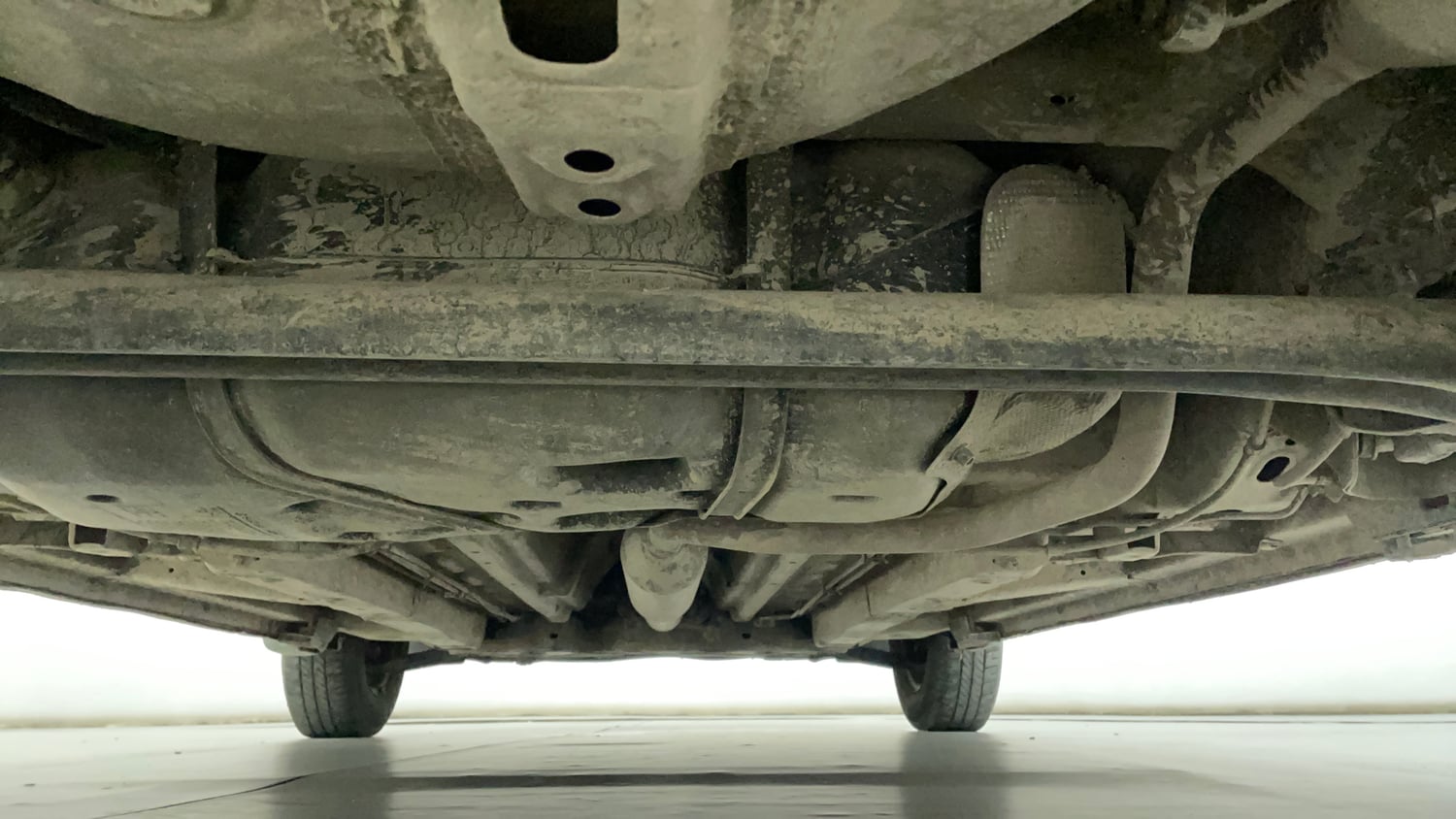 Used 2014 Maruti Suzuki Swift VXI CNG (Outside Fitted) Cng Manual extra REAR UNDERBODY VIEW (TAKEN FROM REAR)