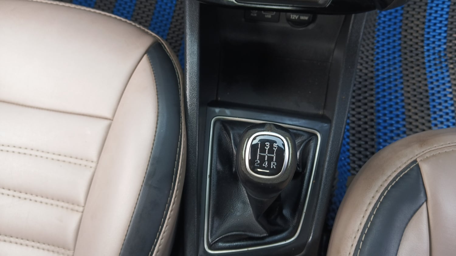 Used 2015 Hyundai Elite i20 Asta 1.2 Petrol Manual interior GEAR  KNOB VIEW