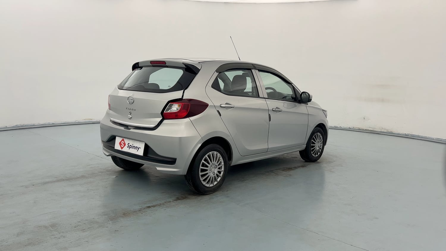 Used 2020 Tata Tiago XT Petrol Manual exterior RIGHT REAR CORNER VIEW