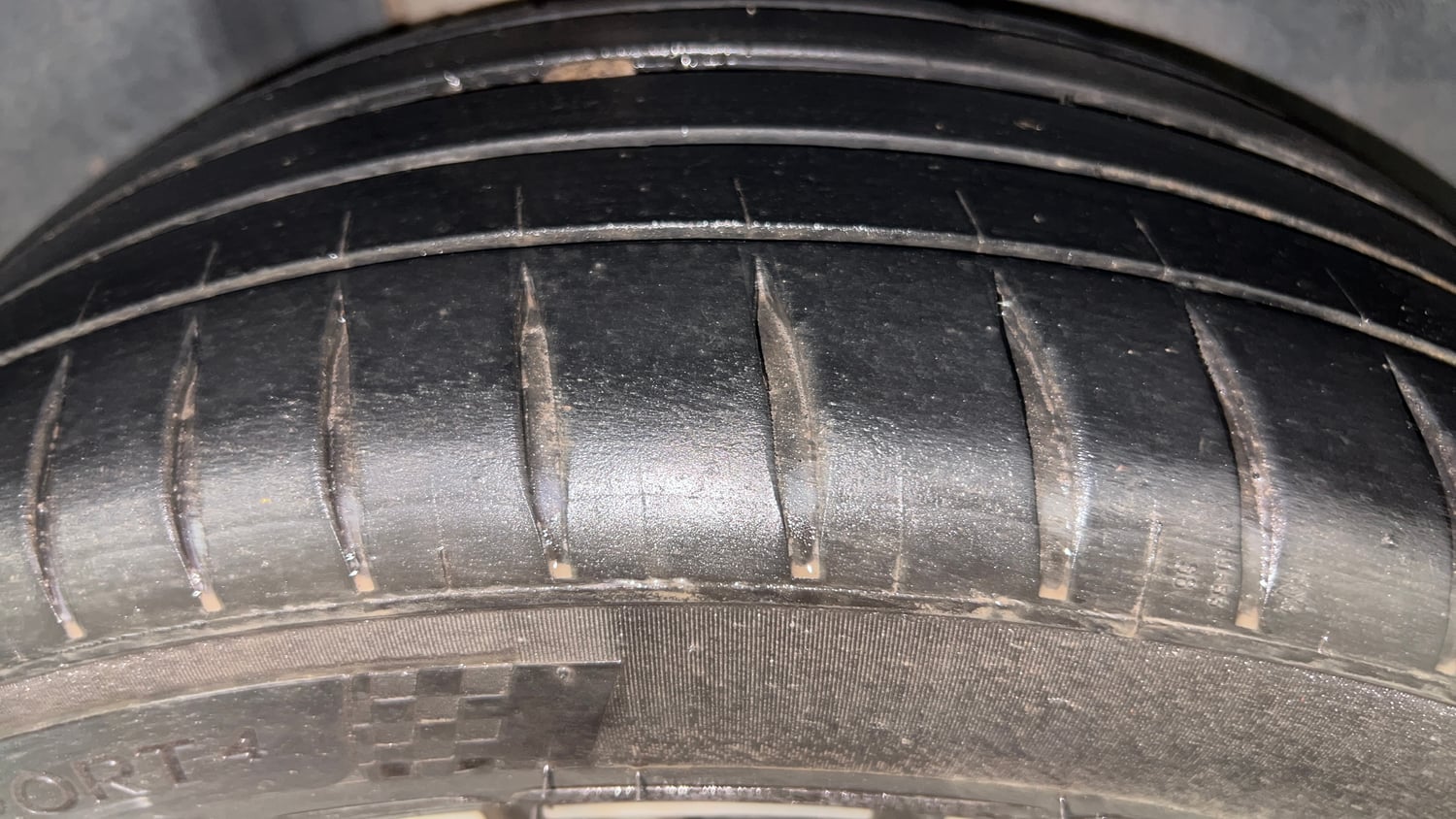 Used 2024 Skoda Slavia Style 1.5L TSI DSG Petrol Automatic tyres RIGHT REAR TYRE TREAD VIEW