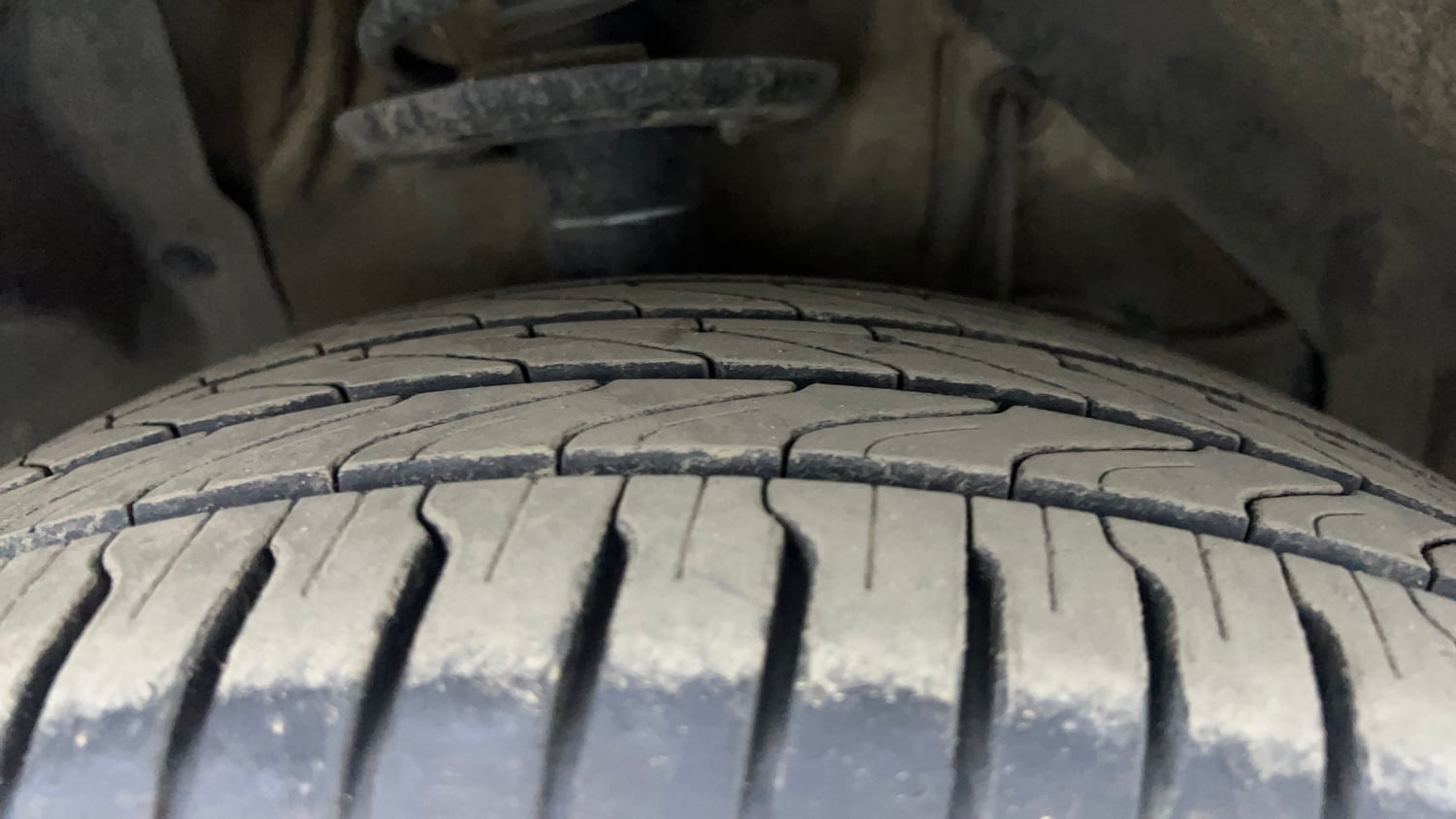Used 2021 Maruti Suzuki S-Cross Zeta AT Petrol Automatic tyres RIGHT FRONT TYRE TREAD VIEW