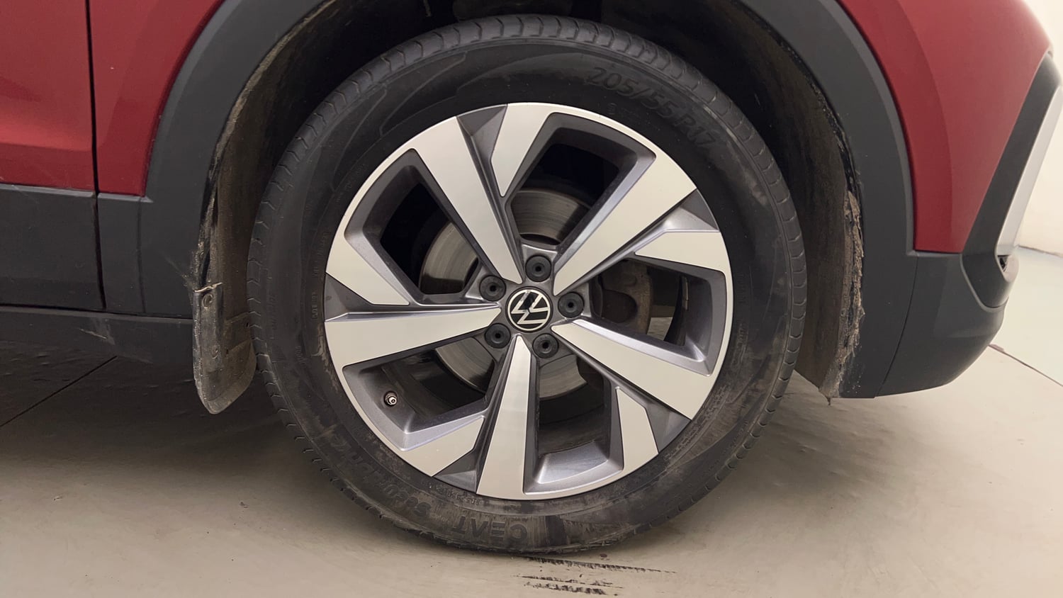 Used 2023 Volkswagen Taigun Topline 1.0 TSI AT Petrol Automatic tyres RIGHT FRONT TYRE RIM VIEW