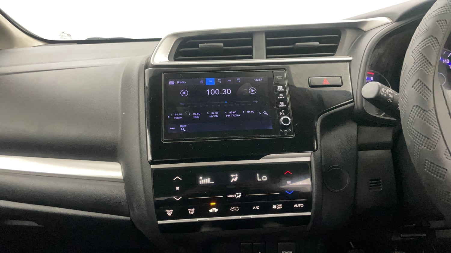 Used 2019 Honda WR-V VX MT Petrol Petrol Manual interior MUSIC SYSTEM & AC CONTROL VIEW