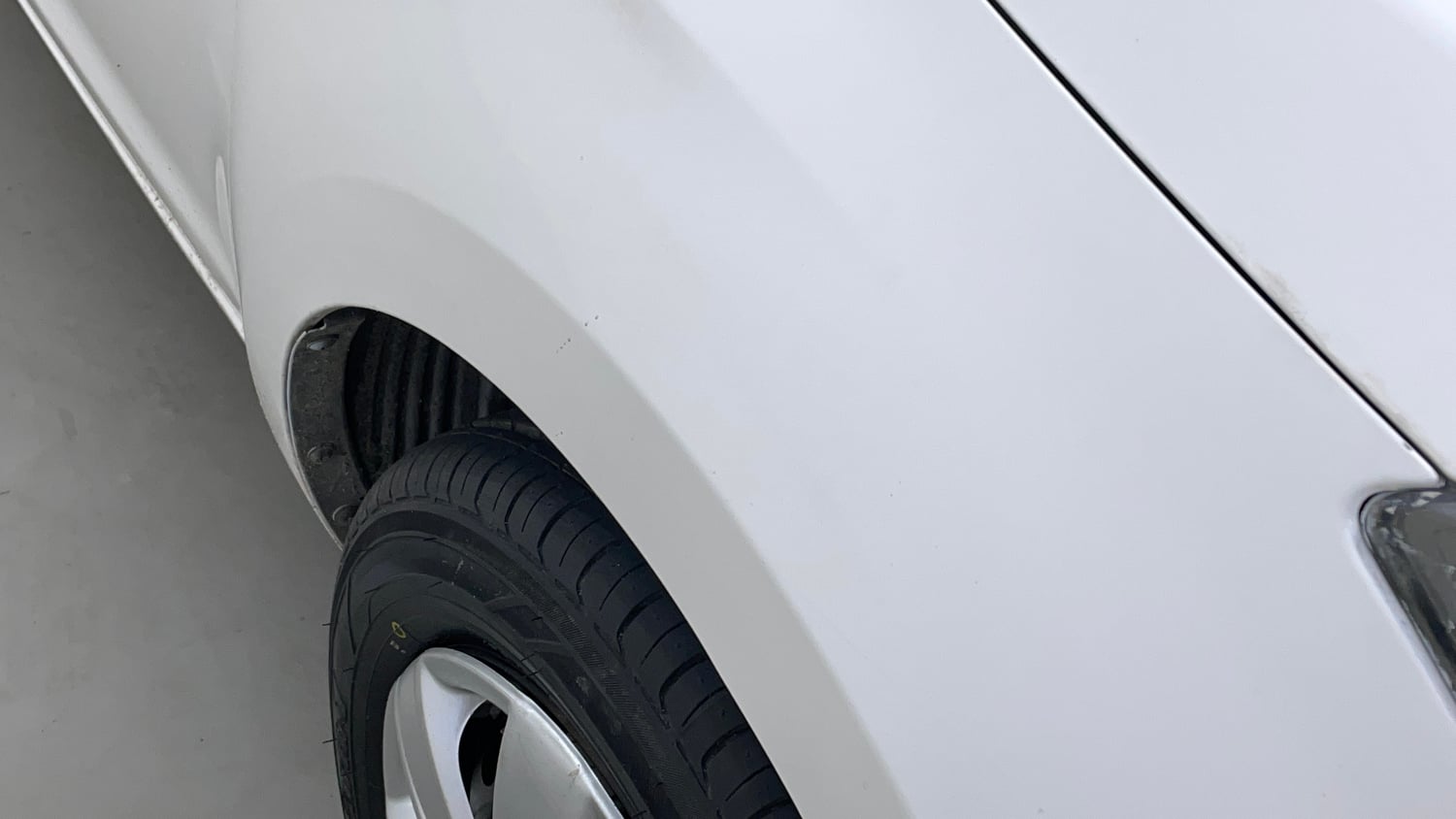 Used 2013 Hyundai i20 Magna (O) 1.2 Petrol Manual dents MINOR SCRATCH