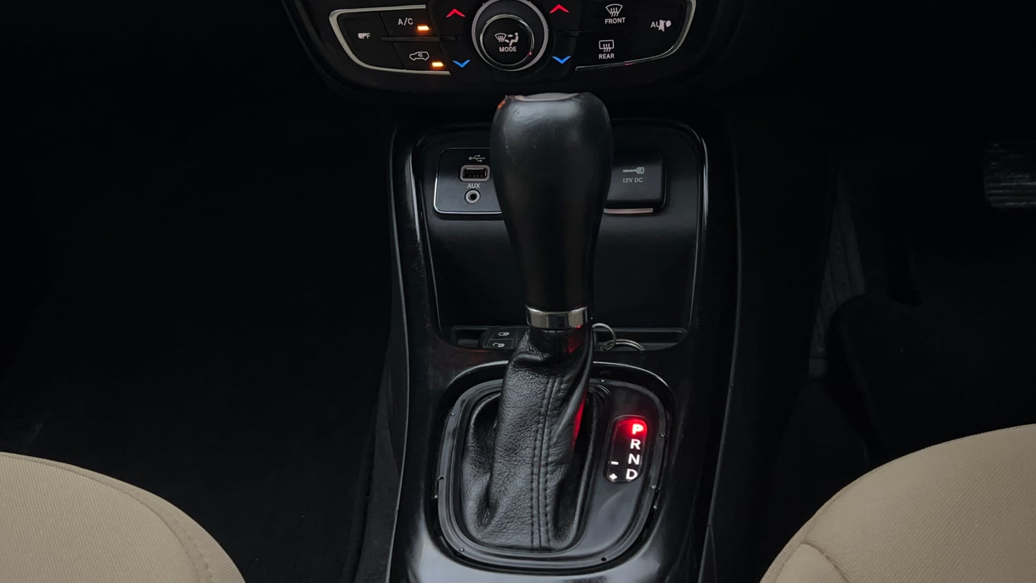 Used 2019 Jeep Compass Longitude (O) 1.4 Petrol AT Petrol Automatic interior GEAR  KNOB VIEW