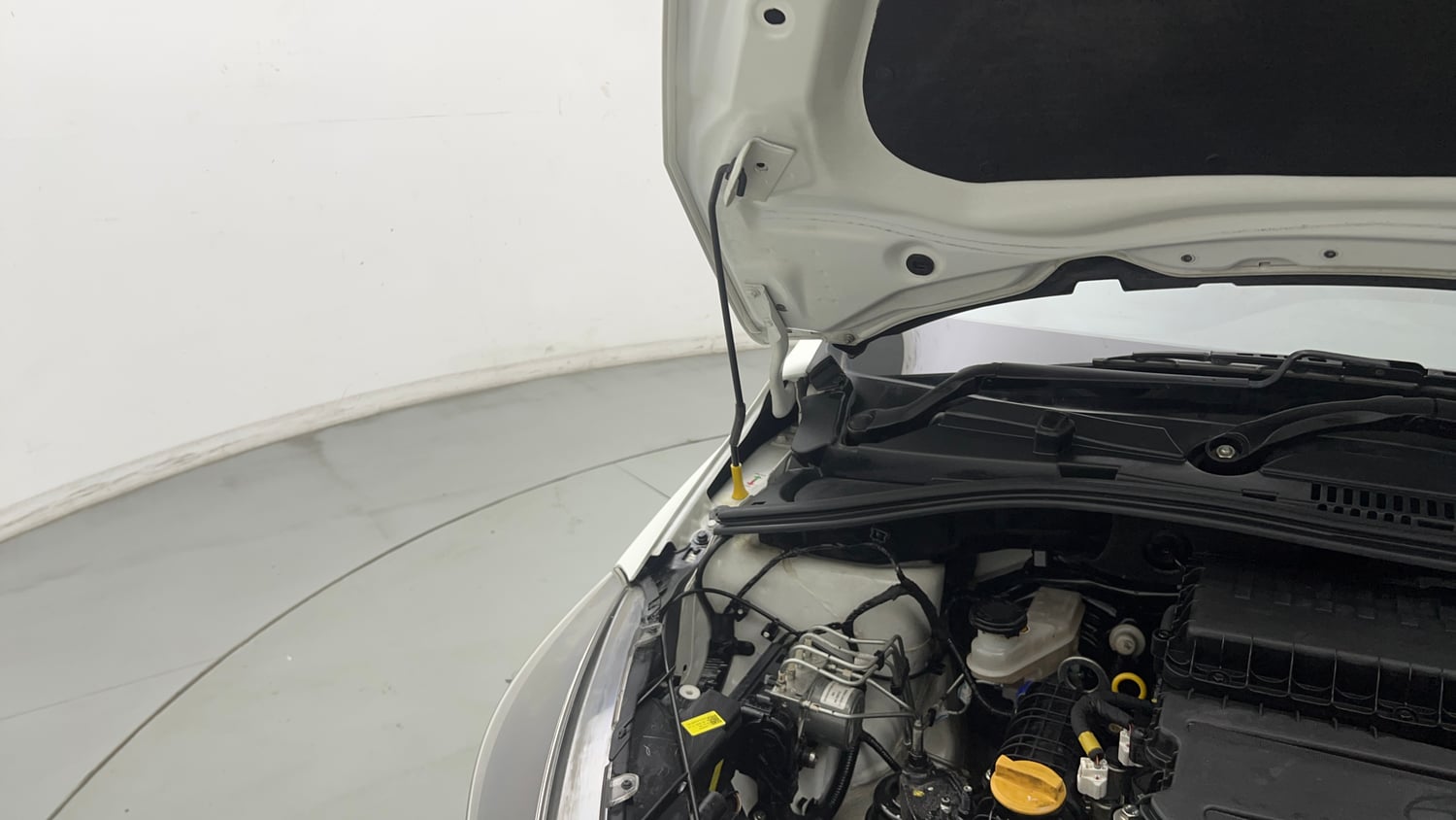 Used 2025 Tata Tiago XE Petrol Manual engine ENGINE RIGHT SIDE HINGE & APRON VIEW