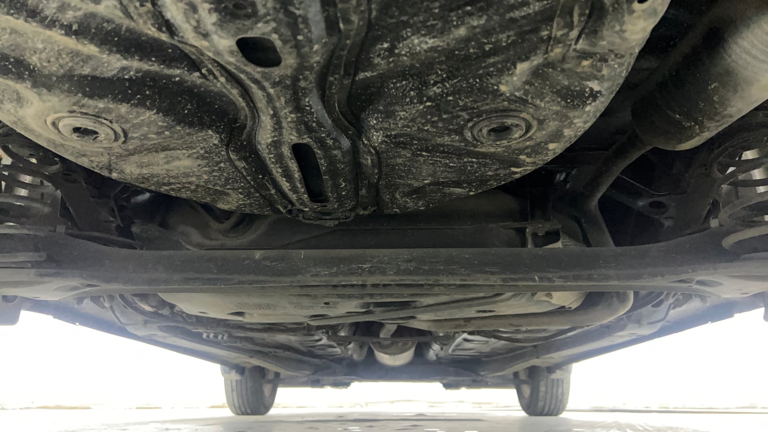 Used 2020 Maruti Suzuki Swift ZXi AMT Petrol Automatic extra REAR UNDERBODY VIEW (TAKEN FROM REAR)