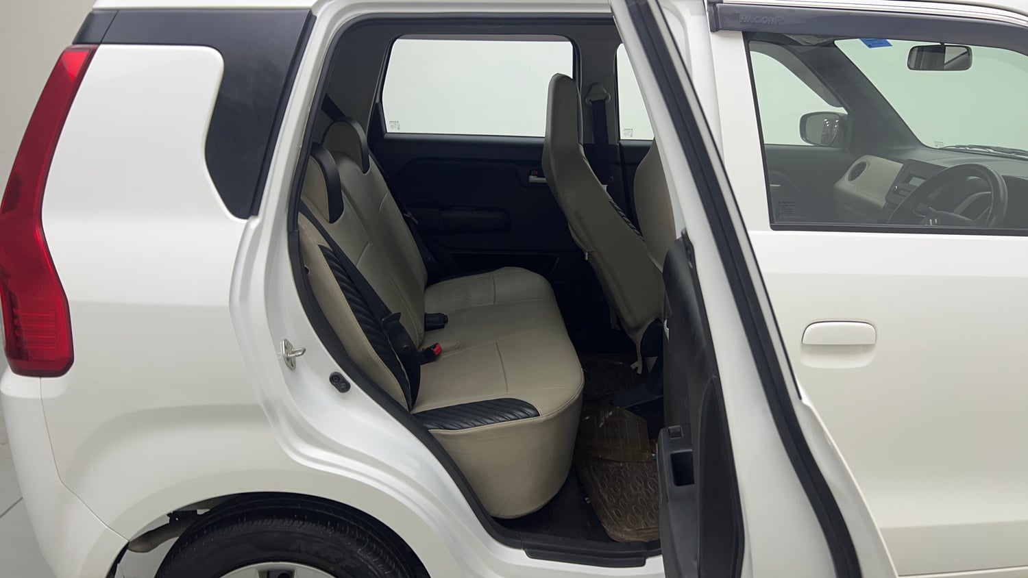 Used 2024 Maruti Suzuki Wagon R VXI 1.0 CNG Cng Manual interior RIGHT SIDE REAR DOOR CABIN VIEW