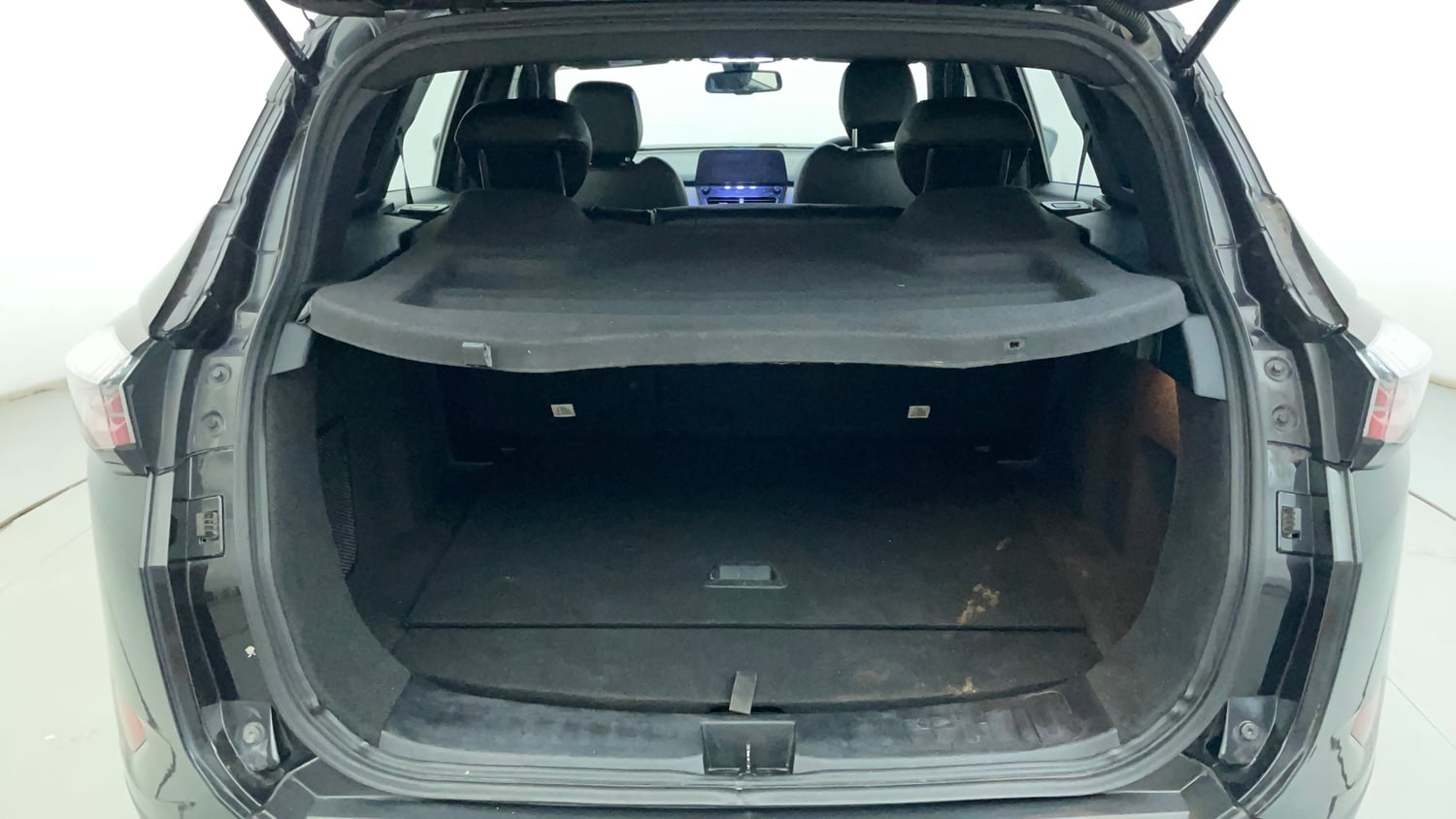 Used 2022 Tata Harrier XZ Plus Dark Edition Diesel Manual interior DICKY INSIDE VIEW