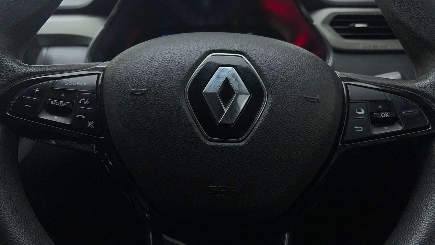 Used 2021 Renault Kiger RXZ Turbo CVT Petrol Automatic top_features Airbags