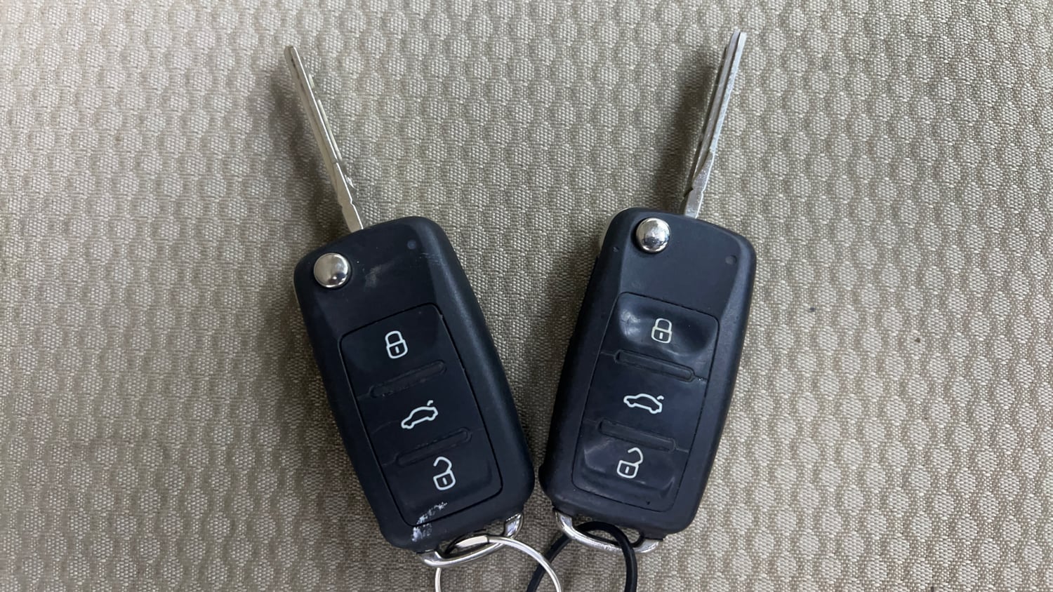 Used 2019 Volkswagen Ameo Highline1.0L (P) Petrol Manual extra CAR KEY VIEW