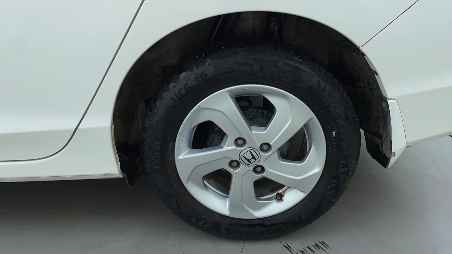 Used 2016 Honda City VX CVT Petrol Automatic tyres LEFT REAR TYRE RIM VIEW