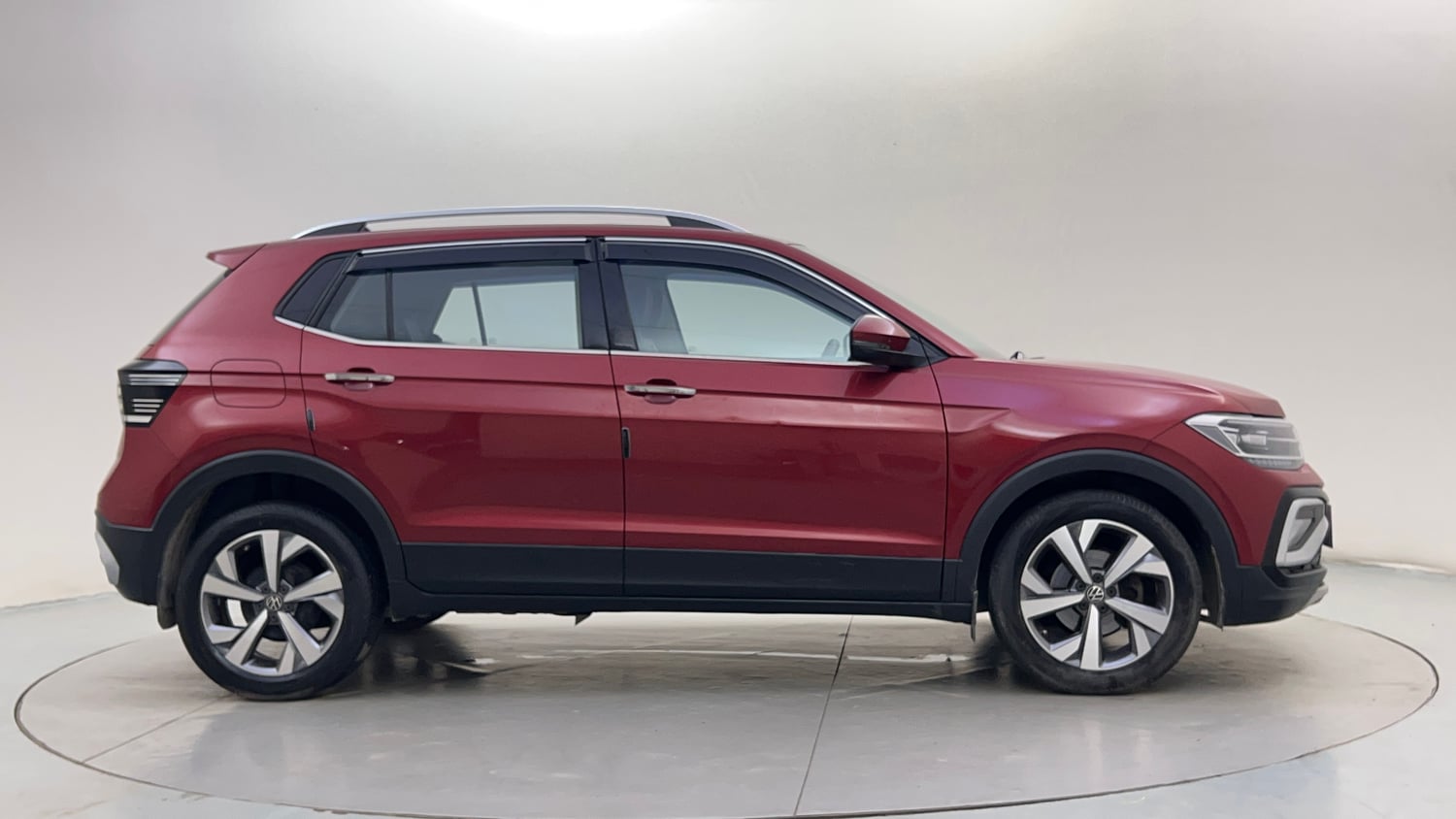 Used 2023 Volkswagen Taigun Topline 1.0 TSI AT Petrol Automatic exterior RIGHT SIDE VIEW