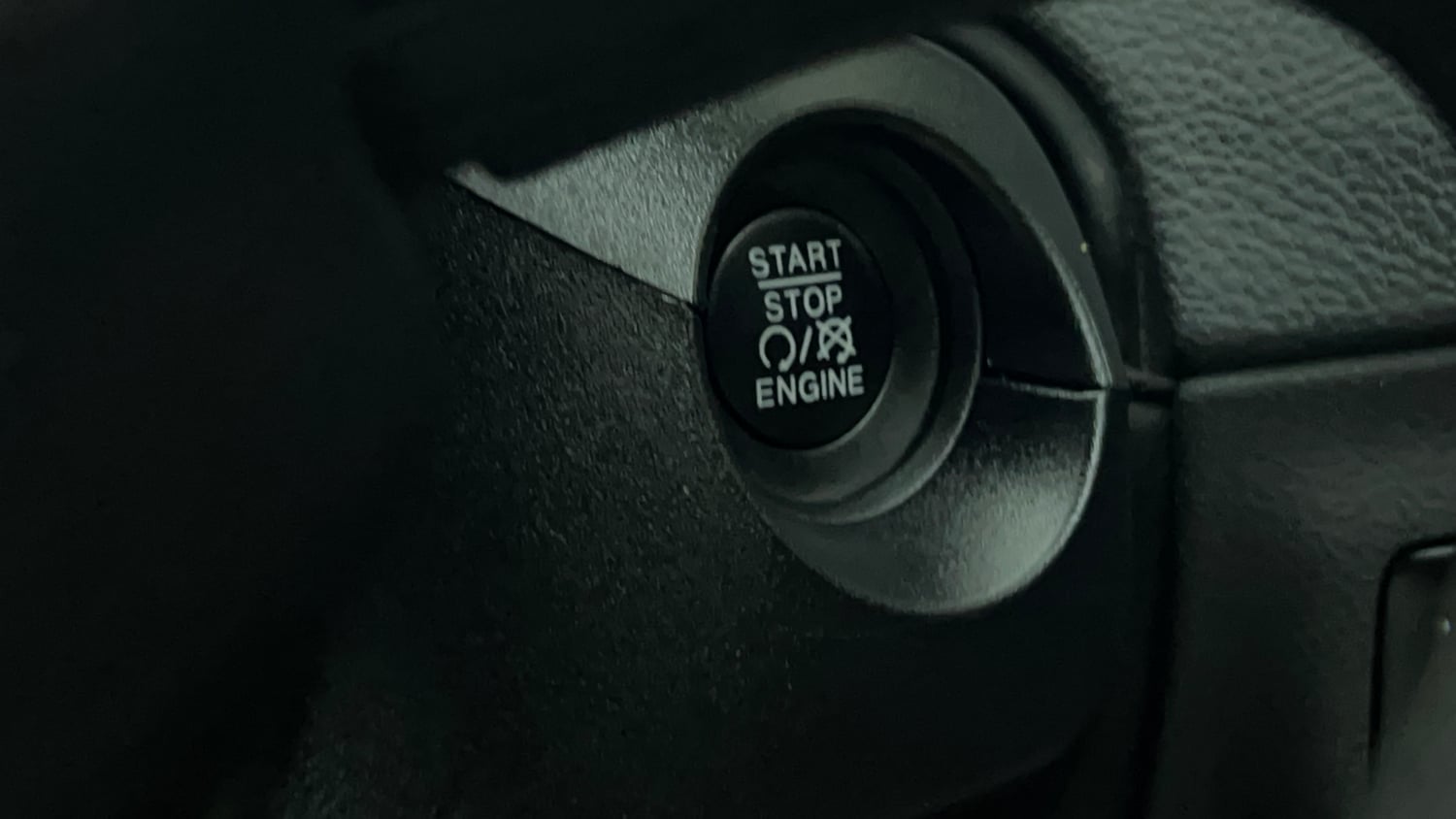 Used 2019 Jeep Compass Longitude (O) 1.4 Petrol AT Petrol Automatic top_features Keyless start