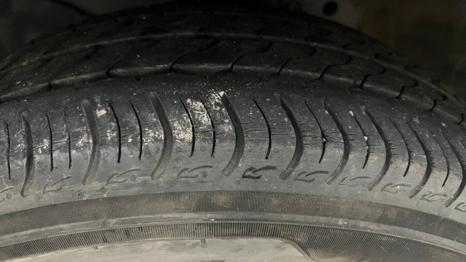 Used 2023 Honda Amaze VX MT 1.2 Petrol Petrol Manual tyres LEFT FRONT TYRE TREAD VIEW