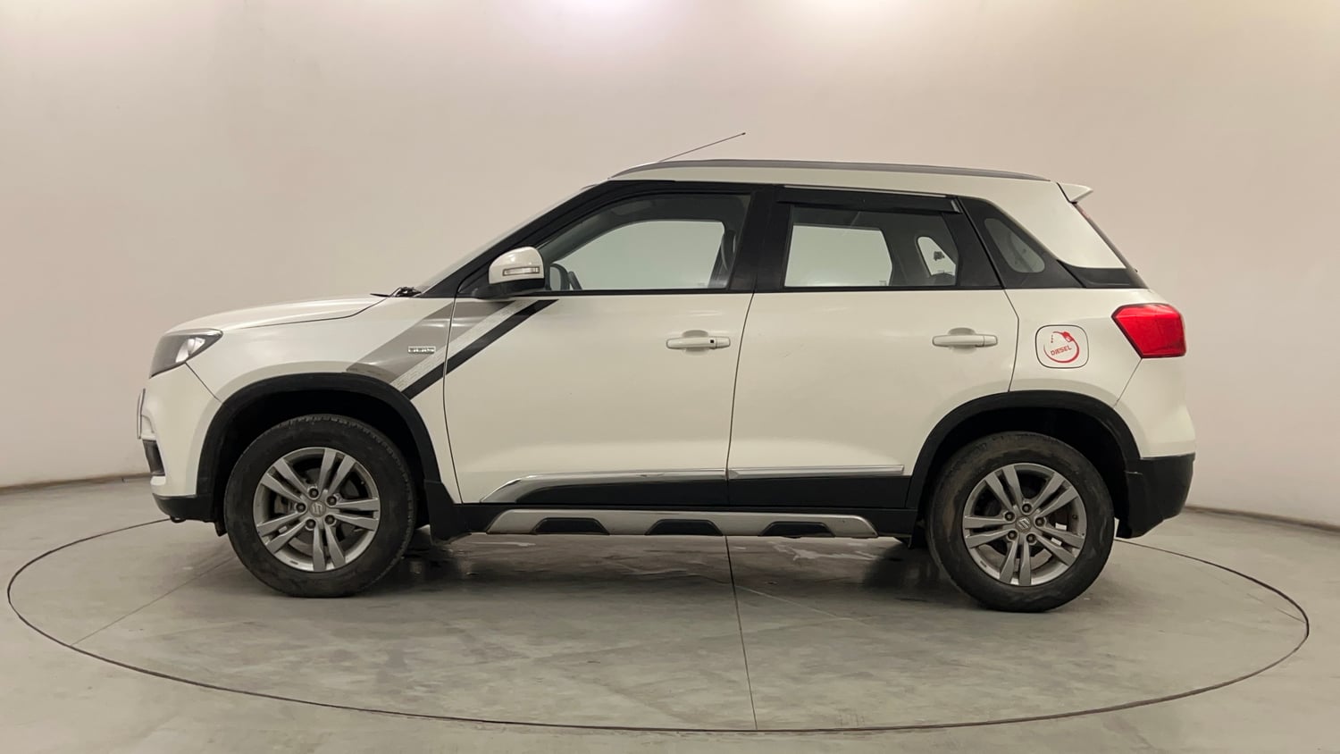 Used 2017 Maruti Suzuki Vitara Brezza [2016-2020] ZDi Plus Diesel Manual exterior LEFT SIDE VIEW