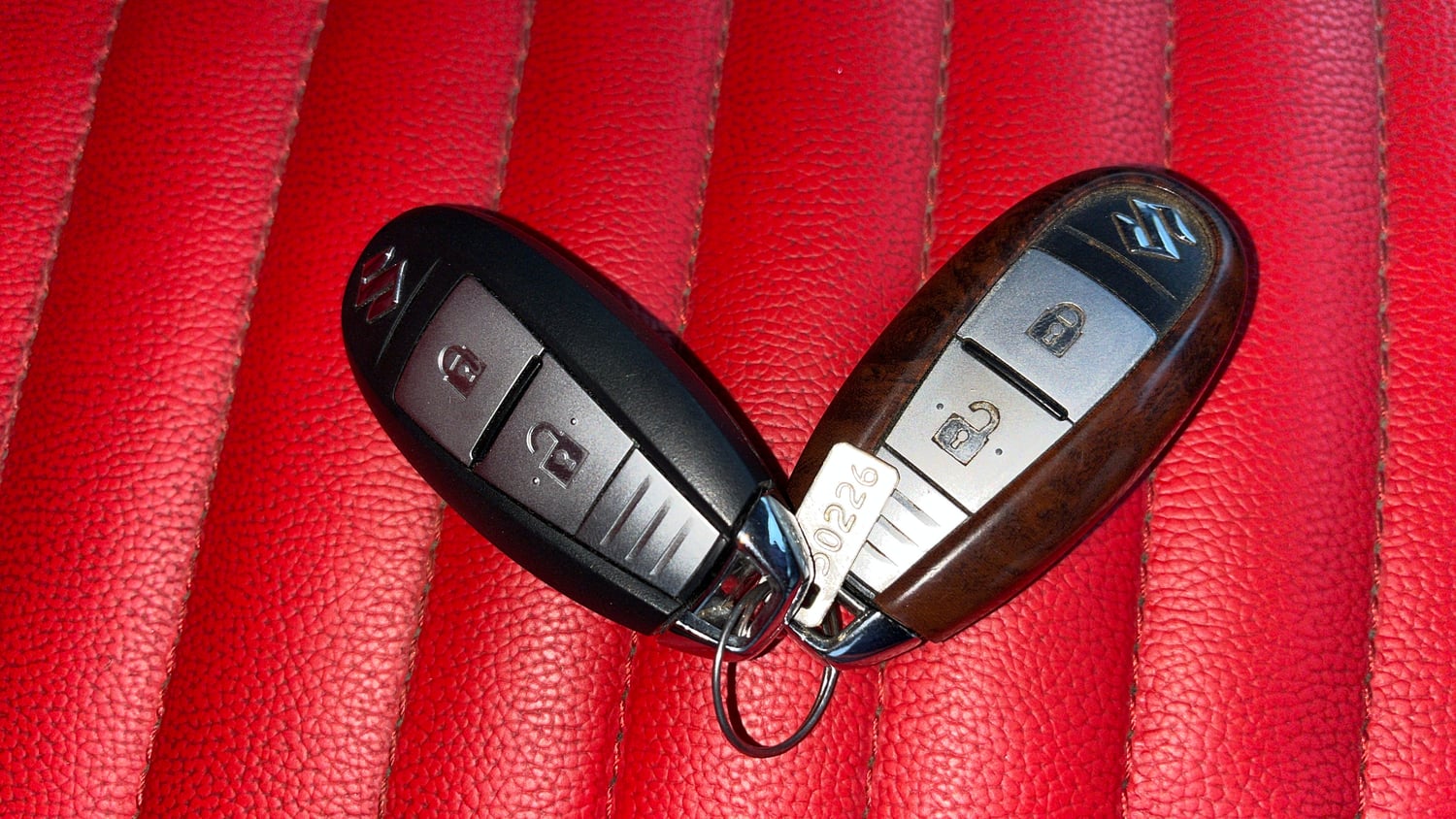 Used 2020 maruti-suzuki Vitara Brezza VXi Petrol Manual extra CAR KEY VIEW