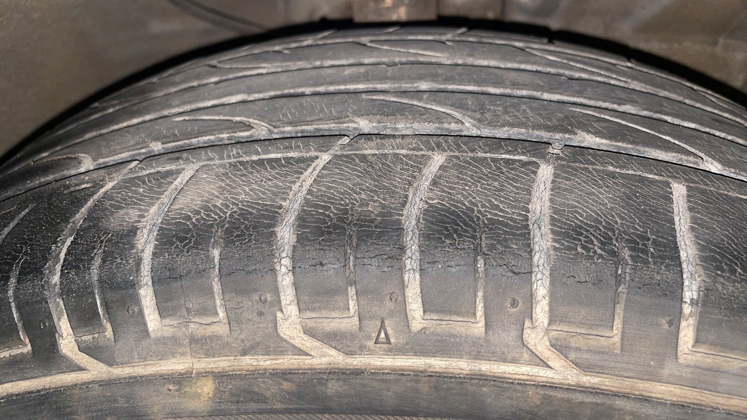 Used 2019 Hyundai Creta SX 1.6 AT Petrol Petrol Automatic tyres RIGHT FRONT TYRE TREAD VIEW