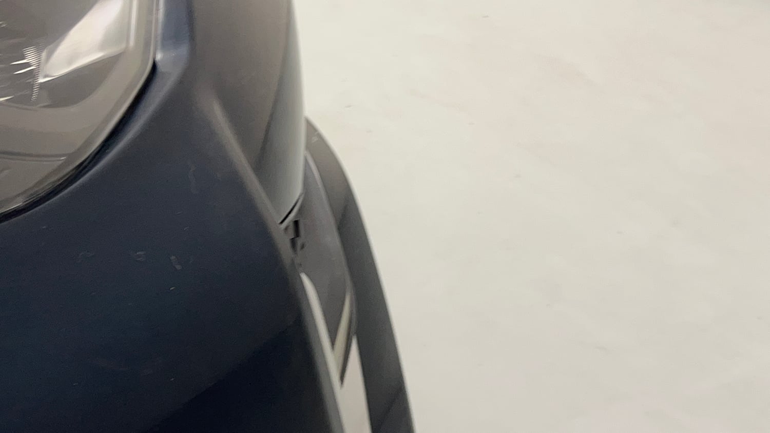 Used 2024 Toyota Innova Hycross GX (O) 7 STR Petrol Automatic dents MINOR SCRATCH