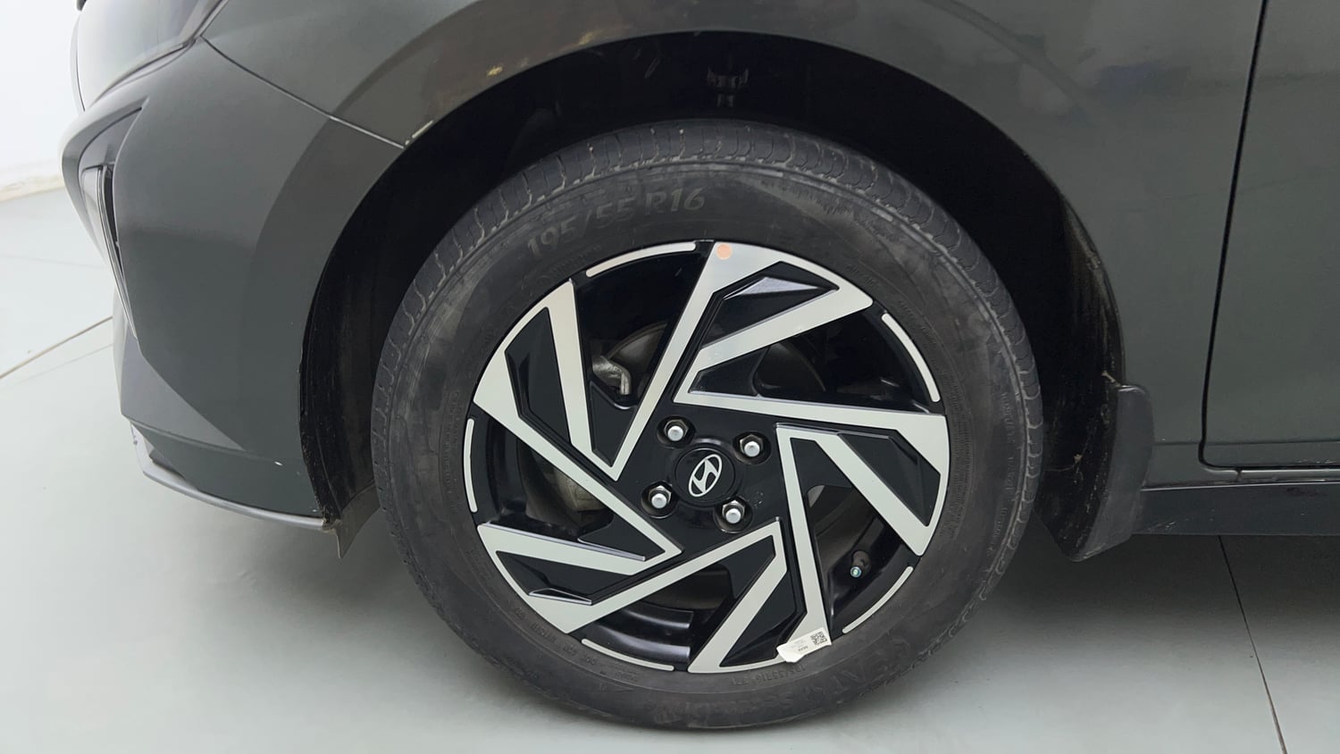Used 2024 Hyundai New i20 Sportz 1.2 IVT Petrol Automatic tyres LEFT FRONT TYRE RIM VIEW