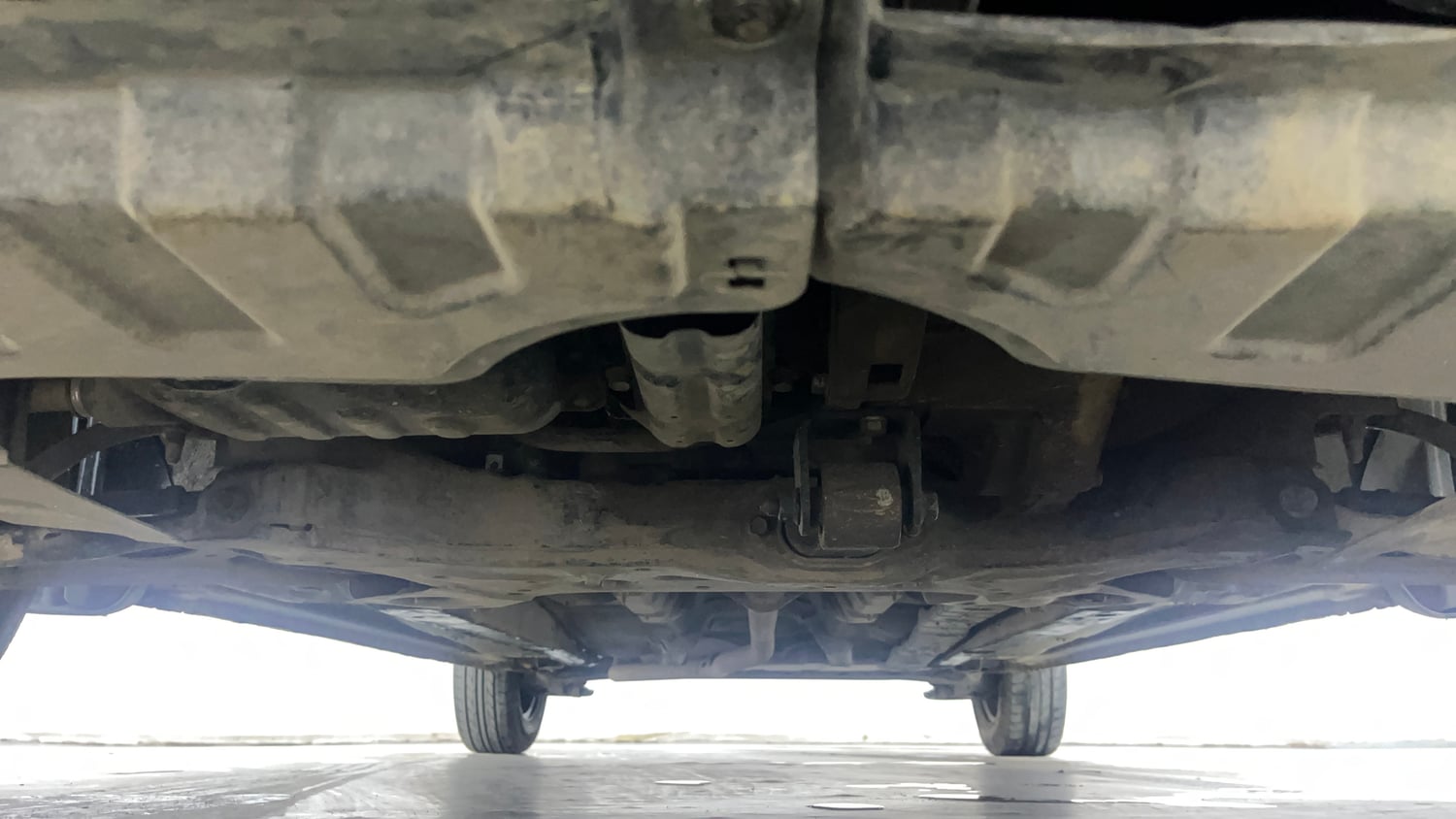 Used 2014 Hyundai i20 Magna 1.2 Petrol Manual extra FRONT LEFT UNDERBODY VIEW