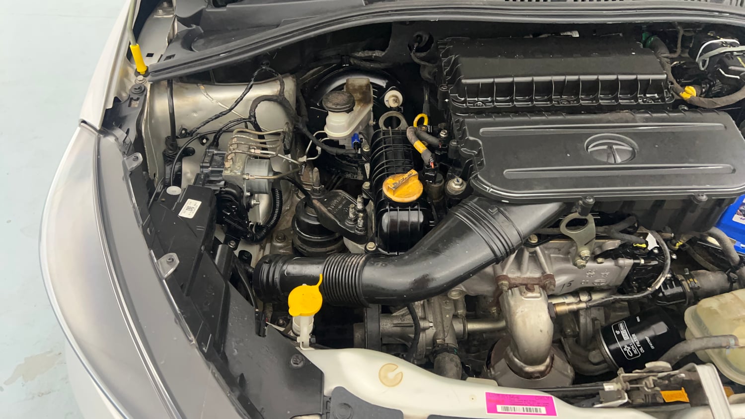 Used 2020 Tata Tiago XT Petrol Manual engine ENGINE RIGHT SIDE VIEW