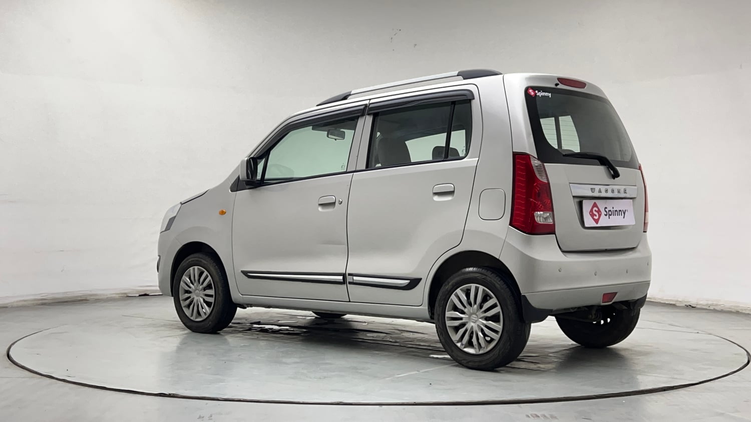 Used 2016 Maruti Suzuki Wagon R 1.0 VXI AMT Petrol Automatic exterior LEFT REAR CORNER VIEW