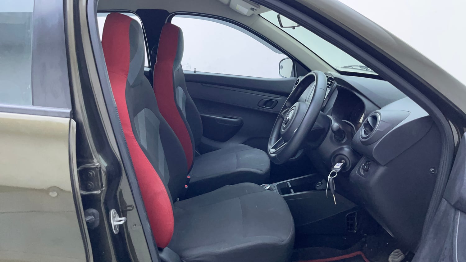 Used 2022 Renault Kwid RXT 1.0 AMT Petrol Automatic interior RIGHT SIDE FRONT DOOR CABIN VIEW