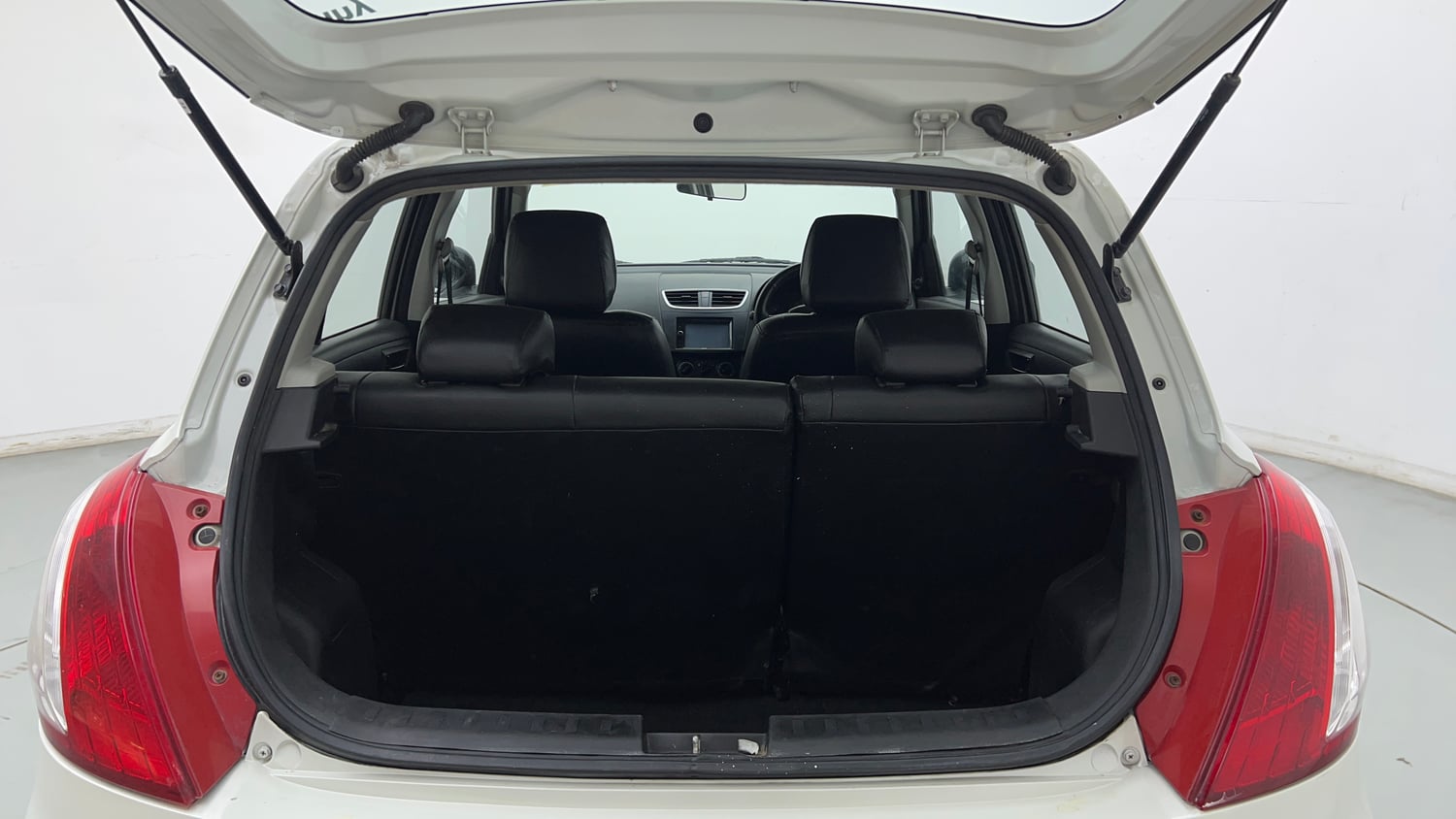 Used 2017 Maruti Suzuki Swift Lxi (O) Petrol Manual interior DICKY INSIDE VIEW